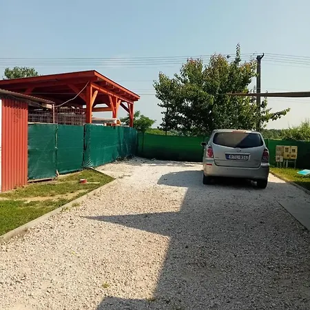 別荘 Koetel Utcai Vendeghaz