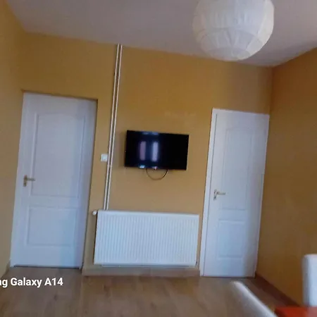 別荘 Koetel Utcai Vendeghaz *