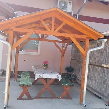 Koetel Utcai Vendeghaz Holiday home