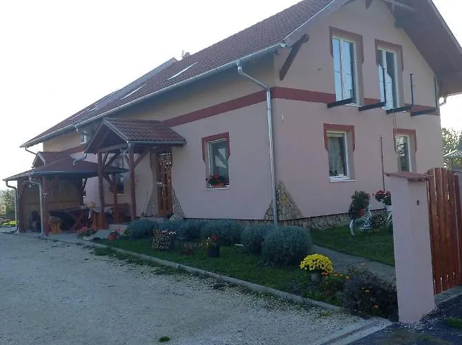 Holiday home Koetel Utcai Vendeghaz Balatonkeresztur