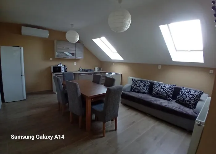 Koetel Utcai Vendeghaz Holiday home *